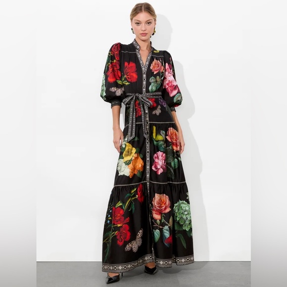 Alice + Olivia Dresses & Skirts - Alice + Olivia Black Floral Maxi Dress